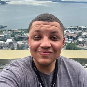 Meet your Posher, Lloyd